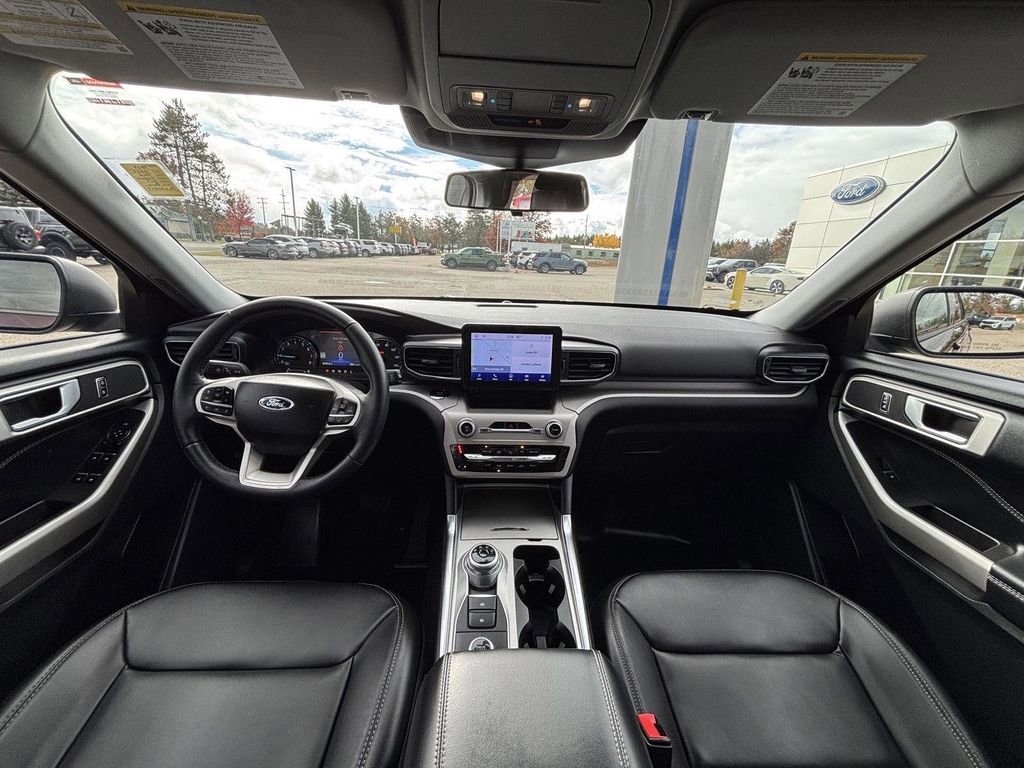 Used 2023 Ford Explorer XLT w/ Equipment Group 202A image 23