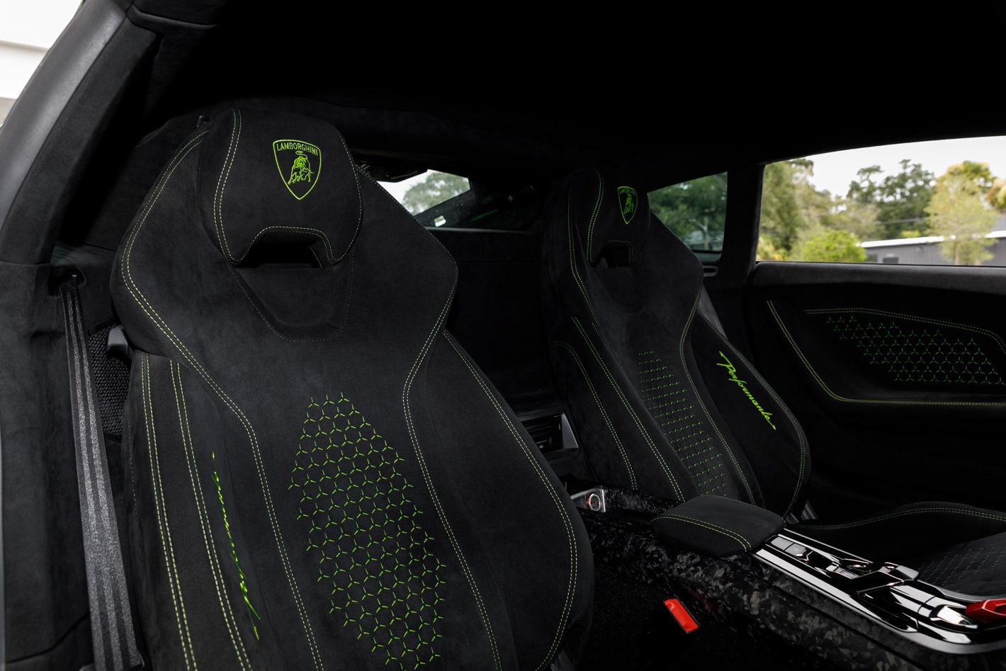 Used 2018 Lamborghini Huracan Performante AWD/4WD image 53