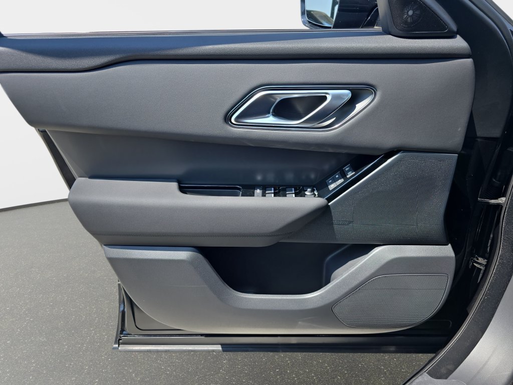 New 2026 Land Rover Range Rover Velar S AWD/4WD image 27
