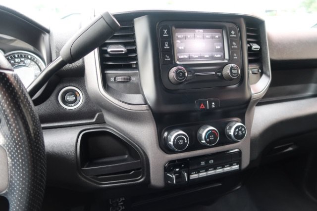 Used 2024 RAM 5500 Tradesman w/ Chrome Appearance Group AWD/4WD image 12