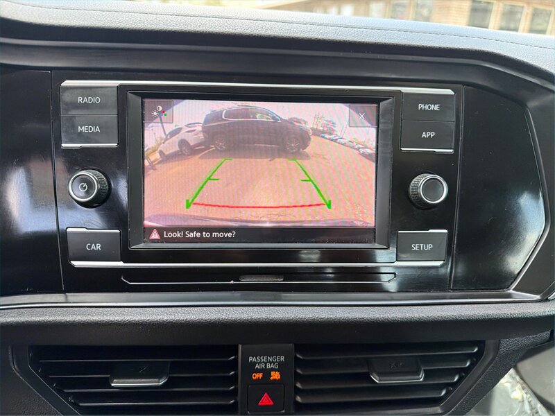 Used 2019 Volkswagen Jetta SE FWD image 23