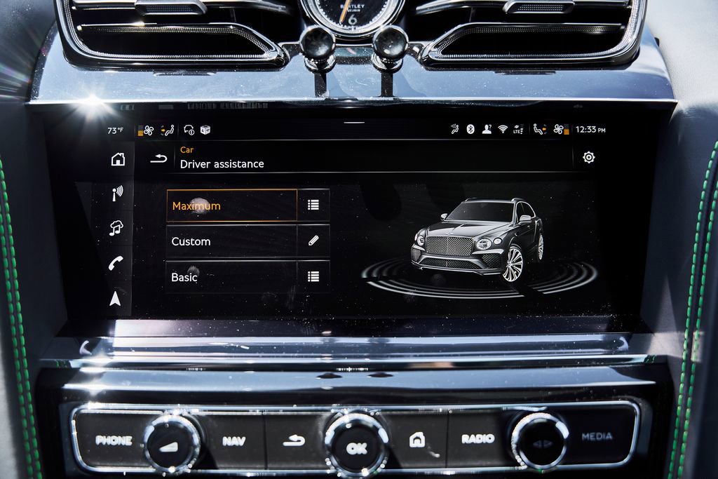 Used 2025 Bentley Bentayga AWD/4WD image 85