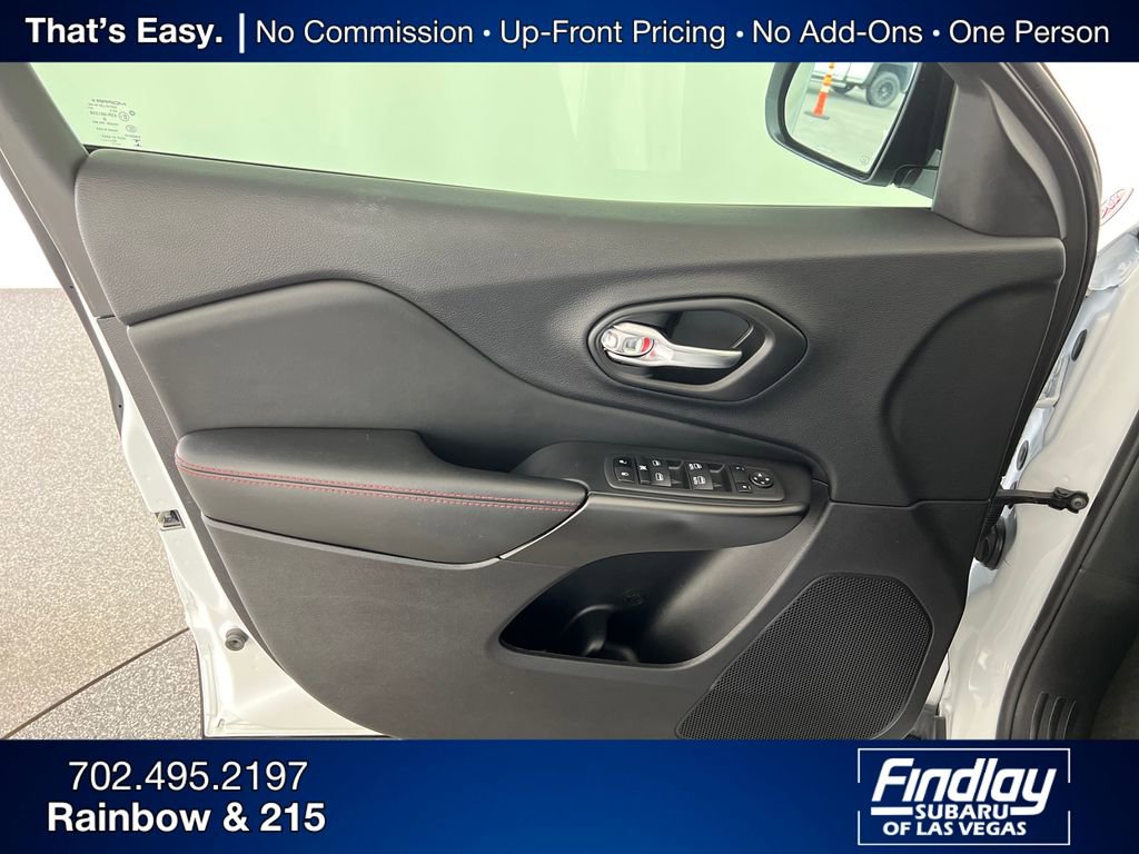 Used 2022 Jeep Cherokee Trailhawk w/ Comfort/Convenience Group image 13