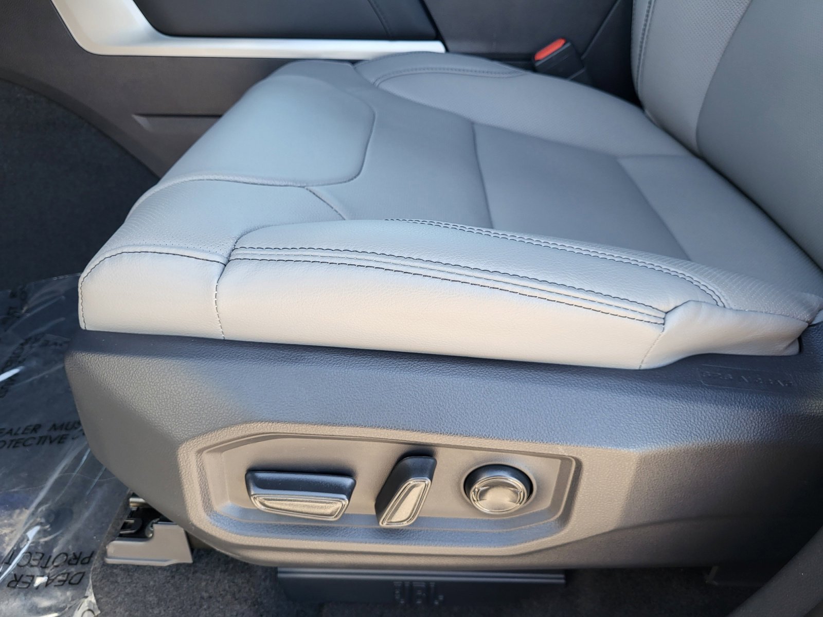 Used 2026 Toyota Tundra Limited w/ TRD Off-Road Package image 24