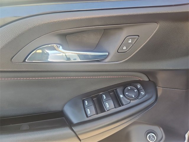 Used 2023 Chevrolet TrailBlazer RS w/ Sun and Liftgate Package image 23