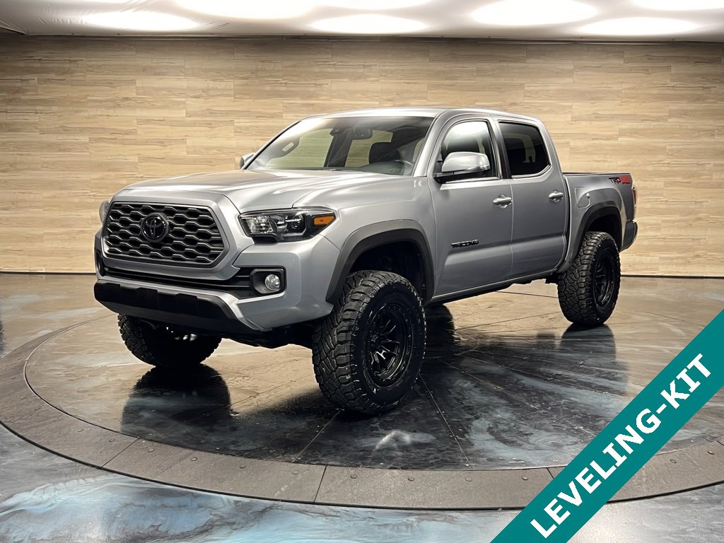 Used 2023 Toyota Tacoma TRD Off-Road image 5
