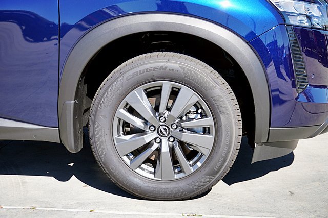 New 2026 Nissan Pathfinder SV w/ Cargo Package FWD image 14