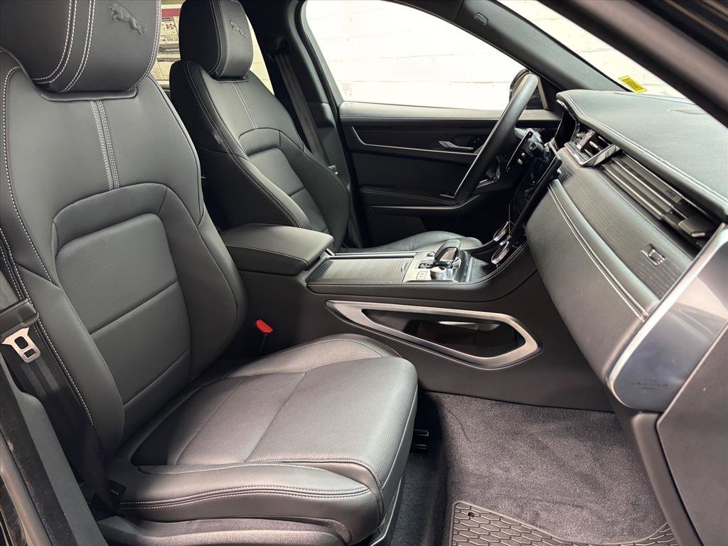 New 2026 Jaguar F-PACE R-Dynamic S image 32