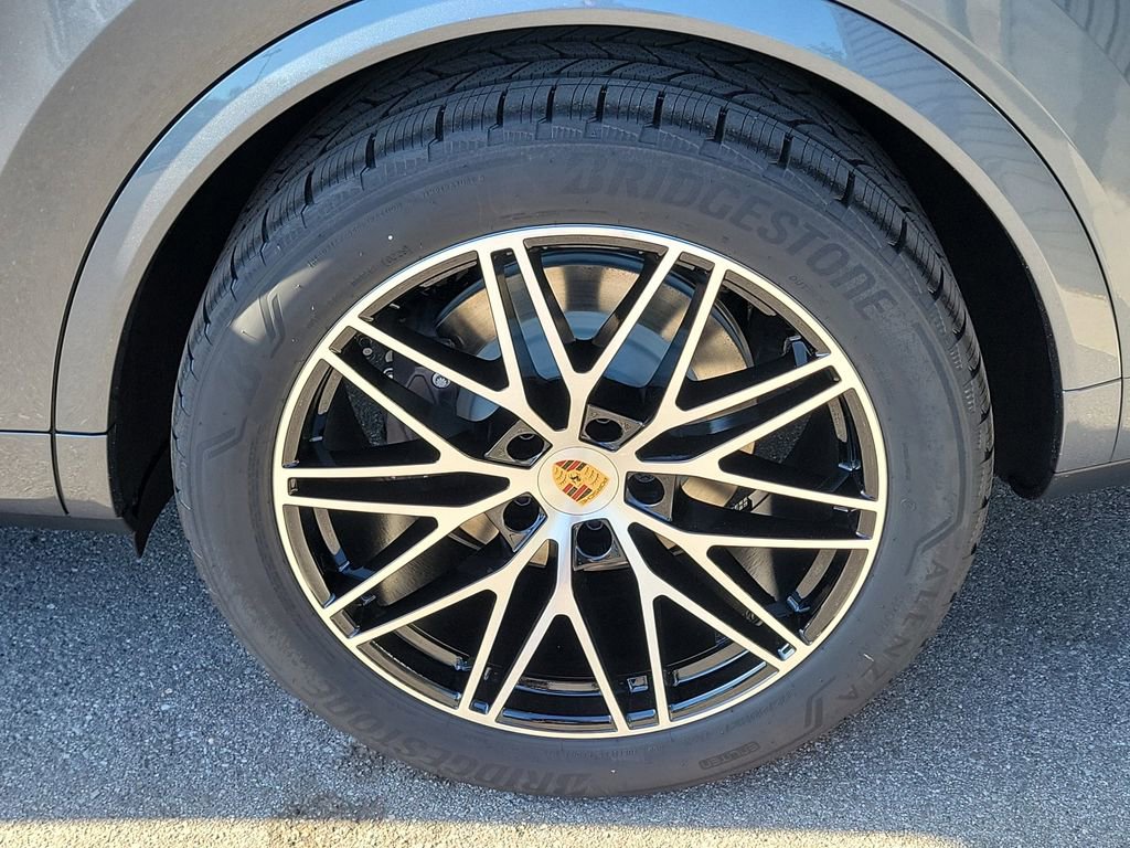 New 2026 Porsche Cayenne Coupe image 11