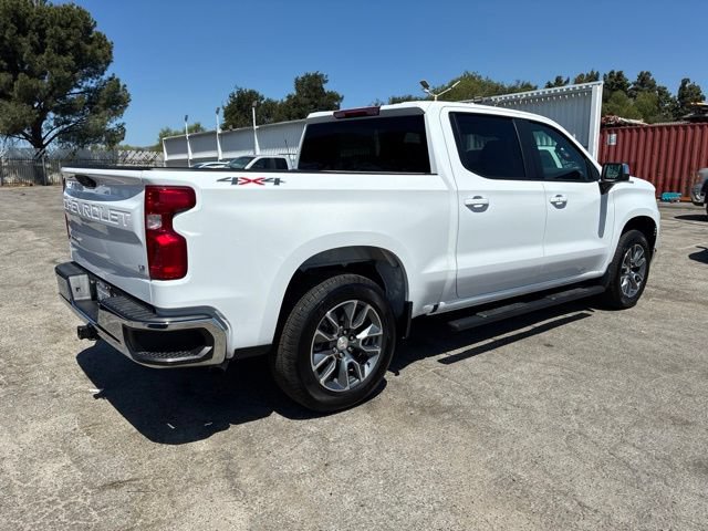 Used 2025 Chevrolet Silverado 1500 LT AWD/4WD image 3