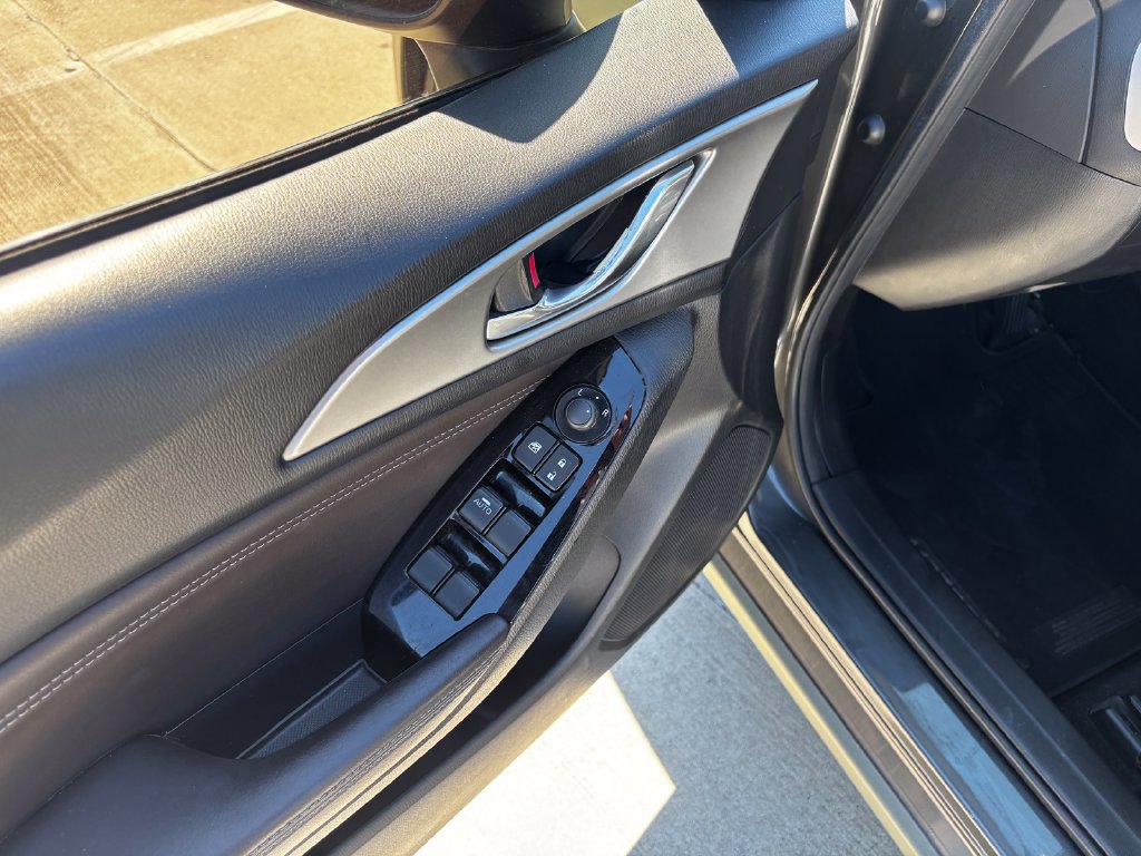 Used 2018 MAZDA MAZDA3 Touring FWD image 17