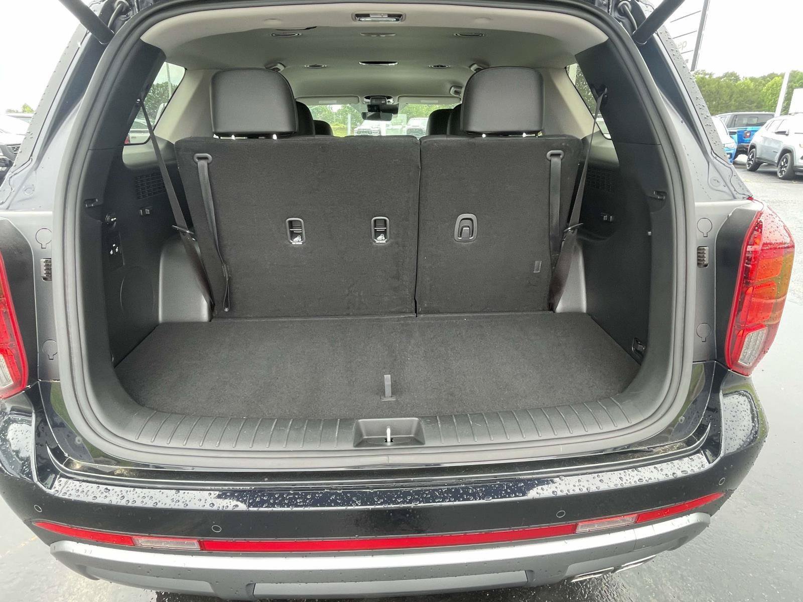 Used 2025 Hyundai Palisade SEL FWD image 20