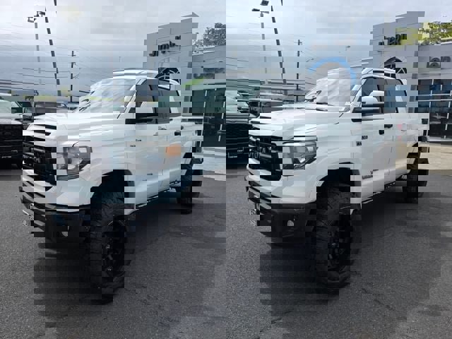 Used 2020 Toyota Tundra SR5 image 3