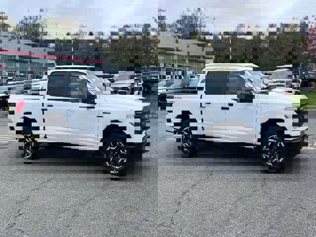 Used 2022 Ford F150 Lightning Pro AWD/4WD image 3