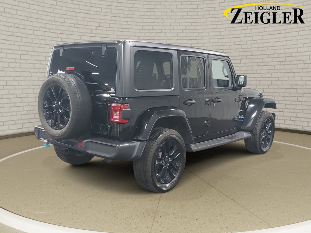 Used 2022 Jeep Wrangler Unlimited Sahara w/ Cold Weather Group image 5