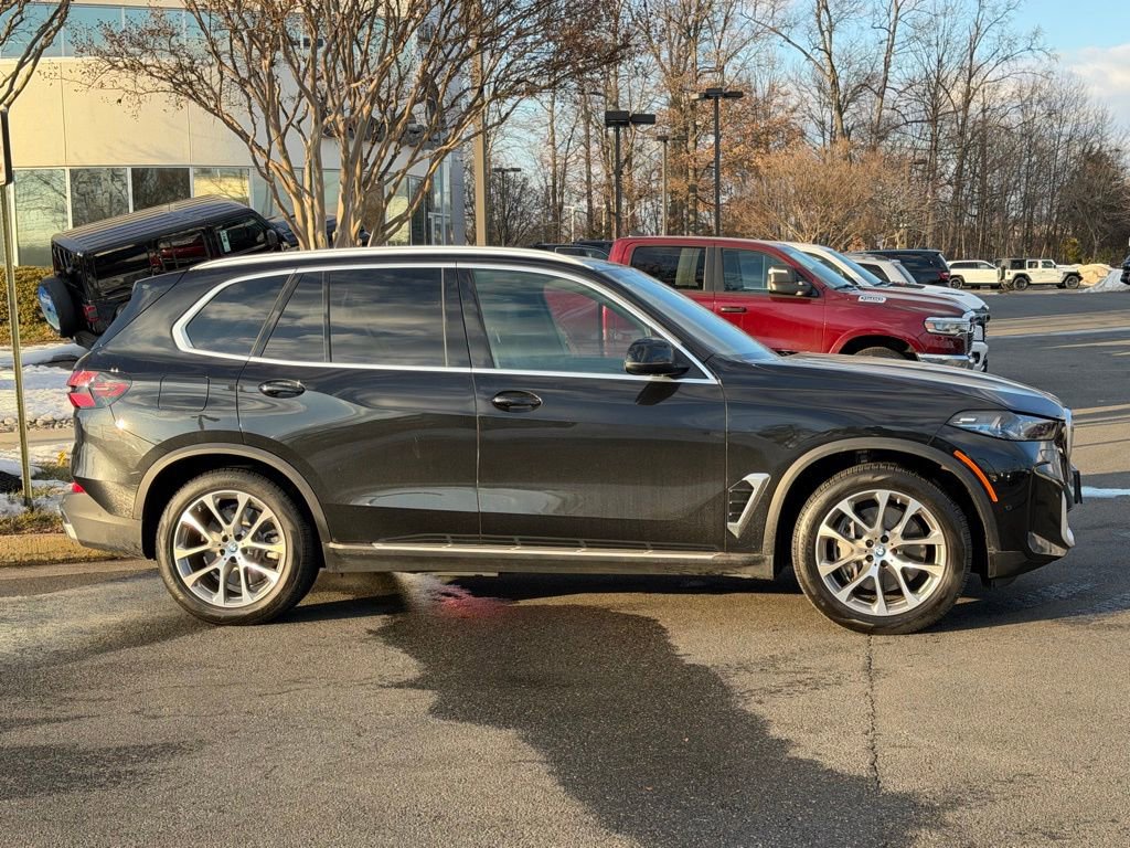Used 2025 BMW X5 xDrive50e image 5