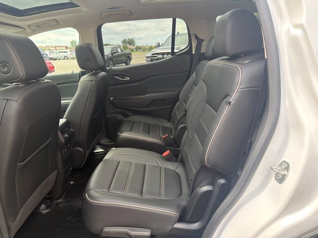 Used 2023 GMC Acadia Denali w/ Denali Ultimate Package AWD/4WD image 28