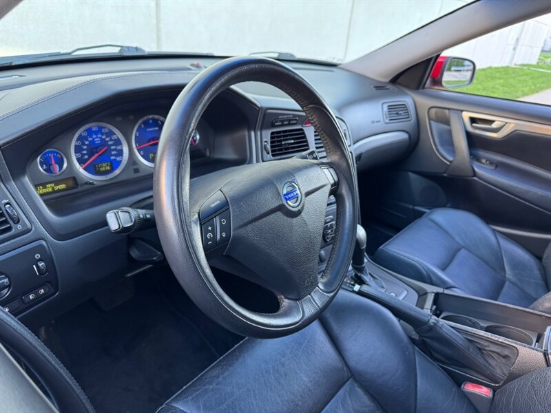 Used 2004 Volvo V70 R AWD/4WD image 18