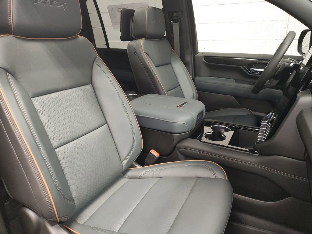 New 2026 GMC Yukon XL AT4 w/ AT4 Premium Plus Package image 9