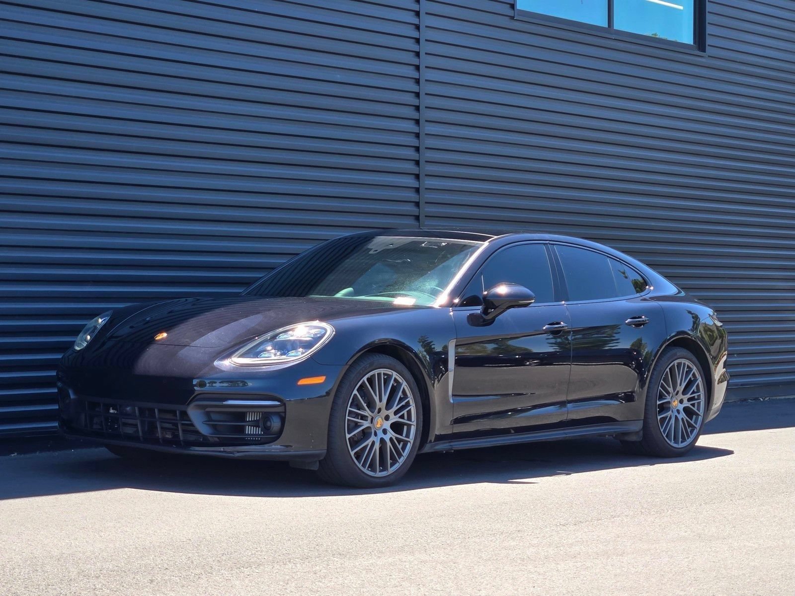 Certified 2023 Porsche Panamera 4 Platinum Edition w/ Assistance Package AWD/4WD image 1