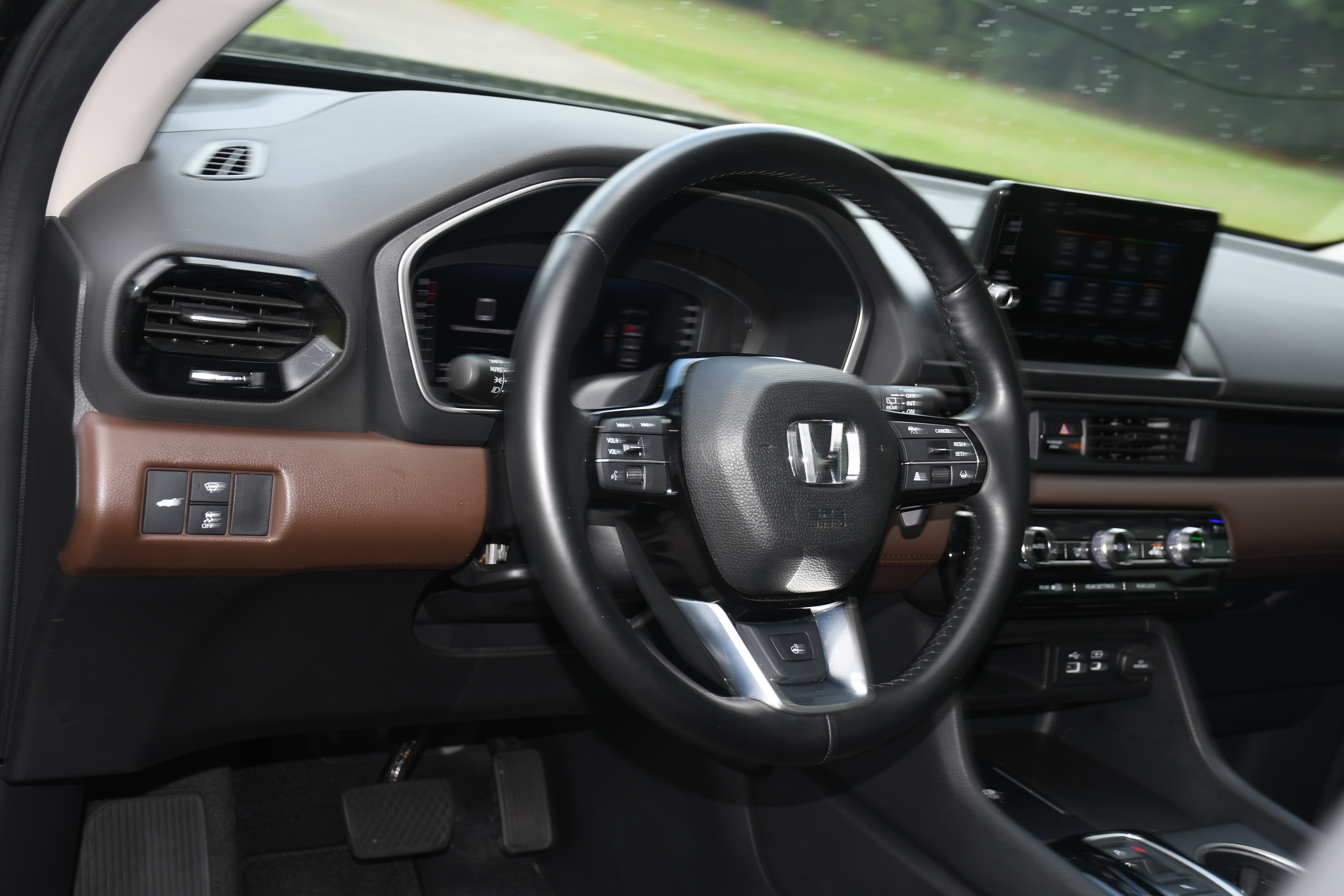 Used 2023 Honda Pilot Elite image 9
