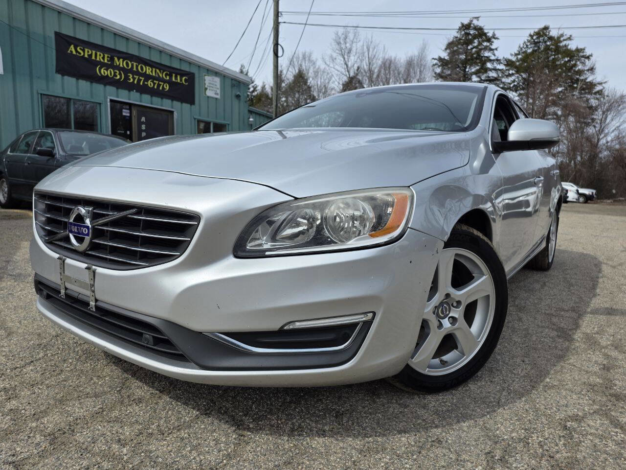 Used 2015 Volvo S60 T5 Premier w/ Convenience Package FWD image 2