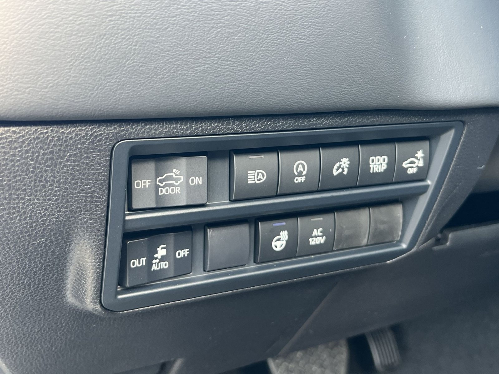 New 2026 Toyota Tundra Platinum AWD/4WD image 22