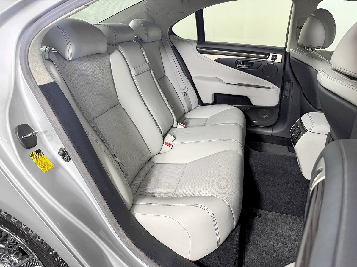 Used 2014 Lexus LS 460 w/ Comfort Package RWD image 50
