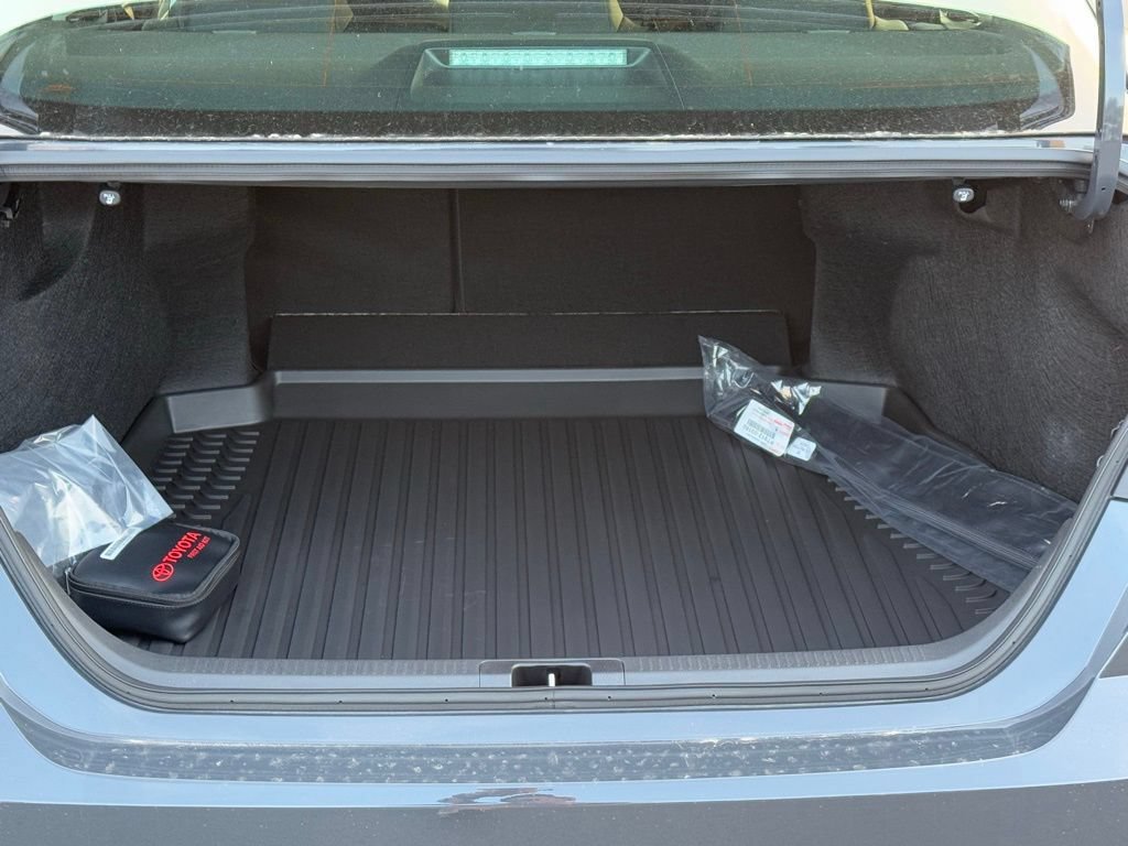 New 2026 Toyota Camry SE w/ Convenience Package FWD image 18