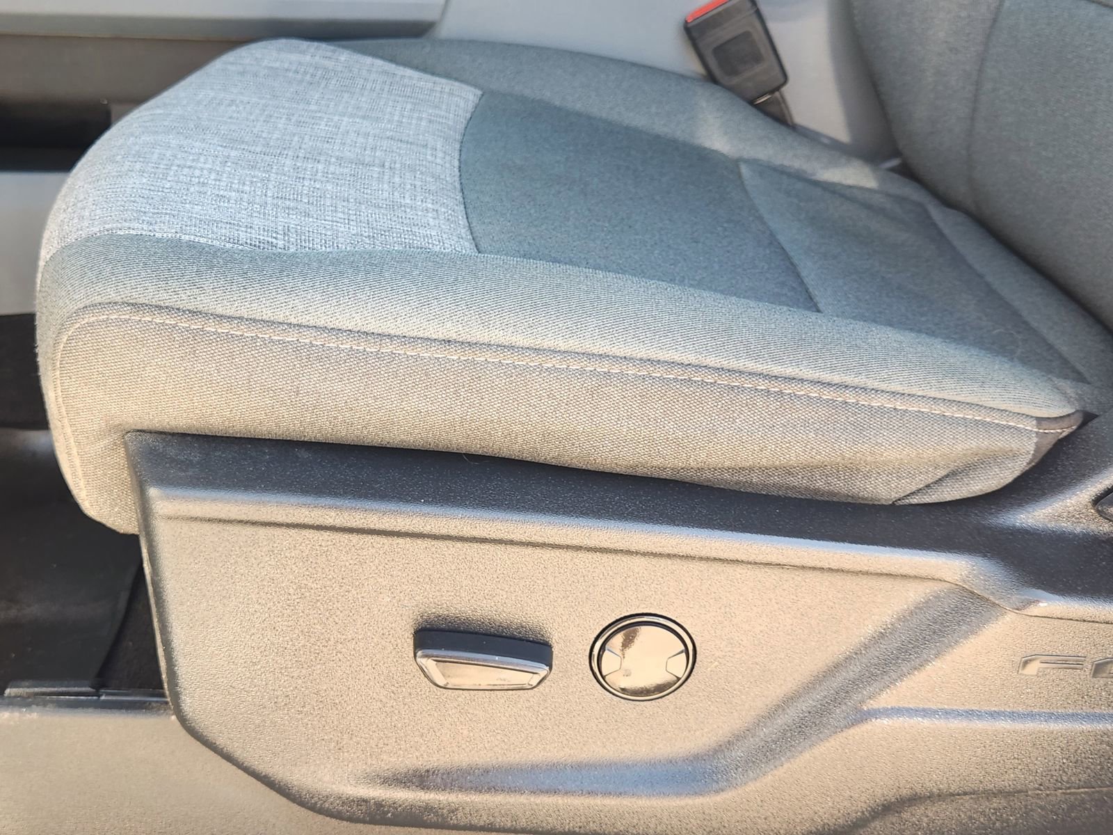 Used 2024 Ford F350 XLT w/ FX4 Off-Road Package image 27