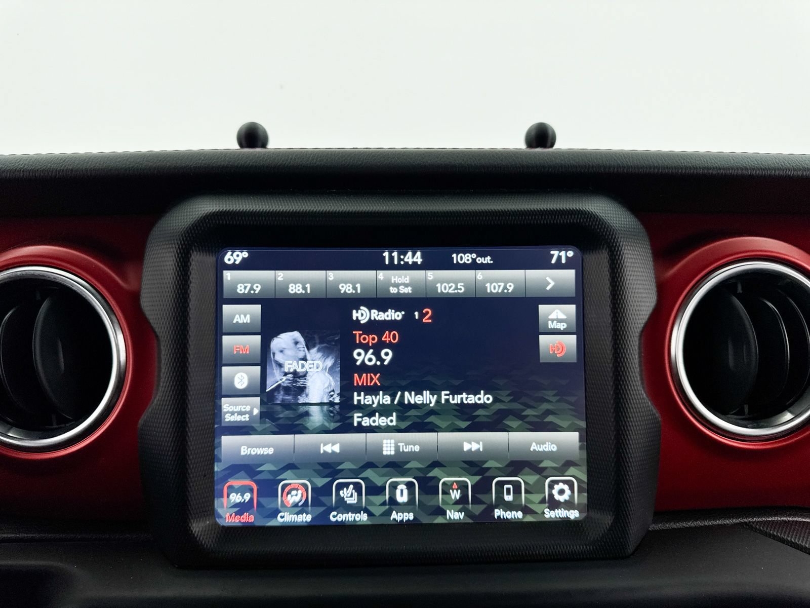 Used 2021 Jeep Wrangler Unlimited Rubicon AWD/4WD image 5