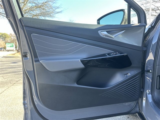 New 2025 Volkswagen ID.4 Pro S Plus image 13