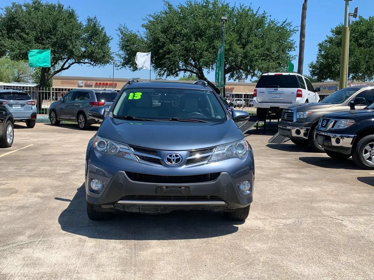 Used 2013 Toyota RAV4 Limited AWD/4WD image 2