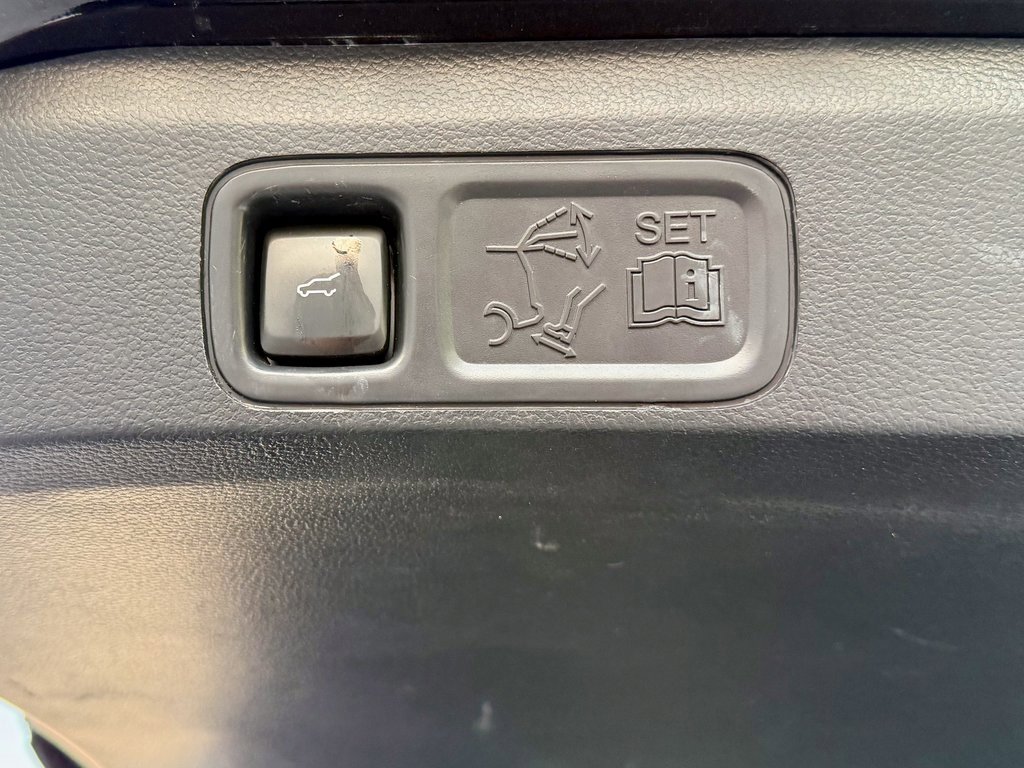 Used 2022 Lincoln Navigator L Reserve image 17