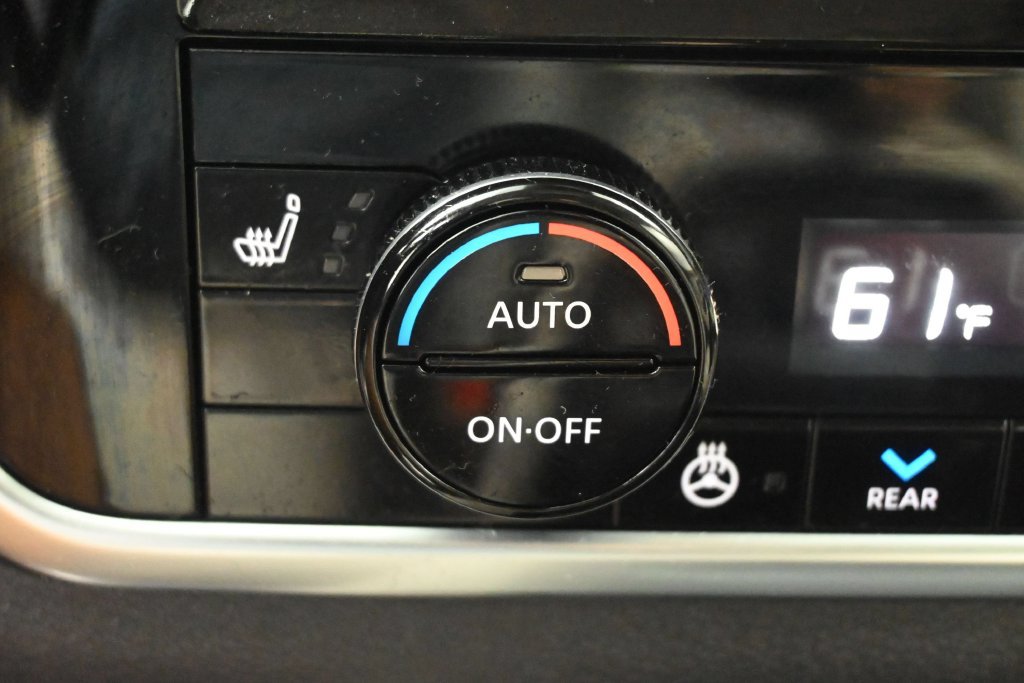 Used 2023 Nissan Rogue SL w/ SL Premium Package FWD image 14