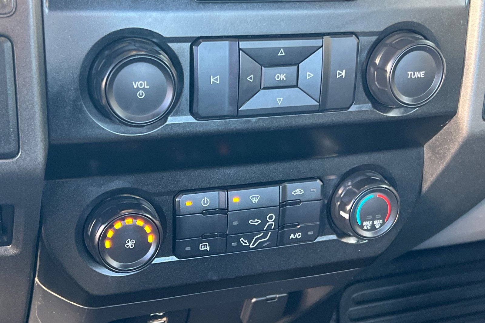 Used 2020 Ford F350 XL w/ Power Equipment Group image 12