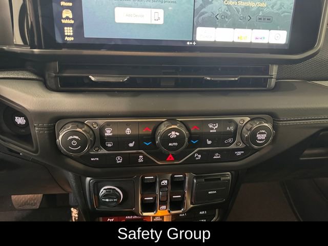 New 2026 Jeep Gladiator Mojave image 3