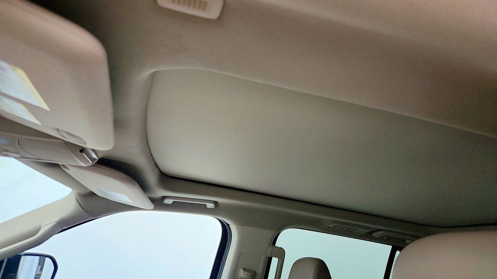 Used 2023 Ford Expedition Limited image 10