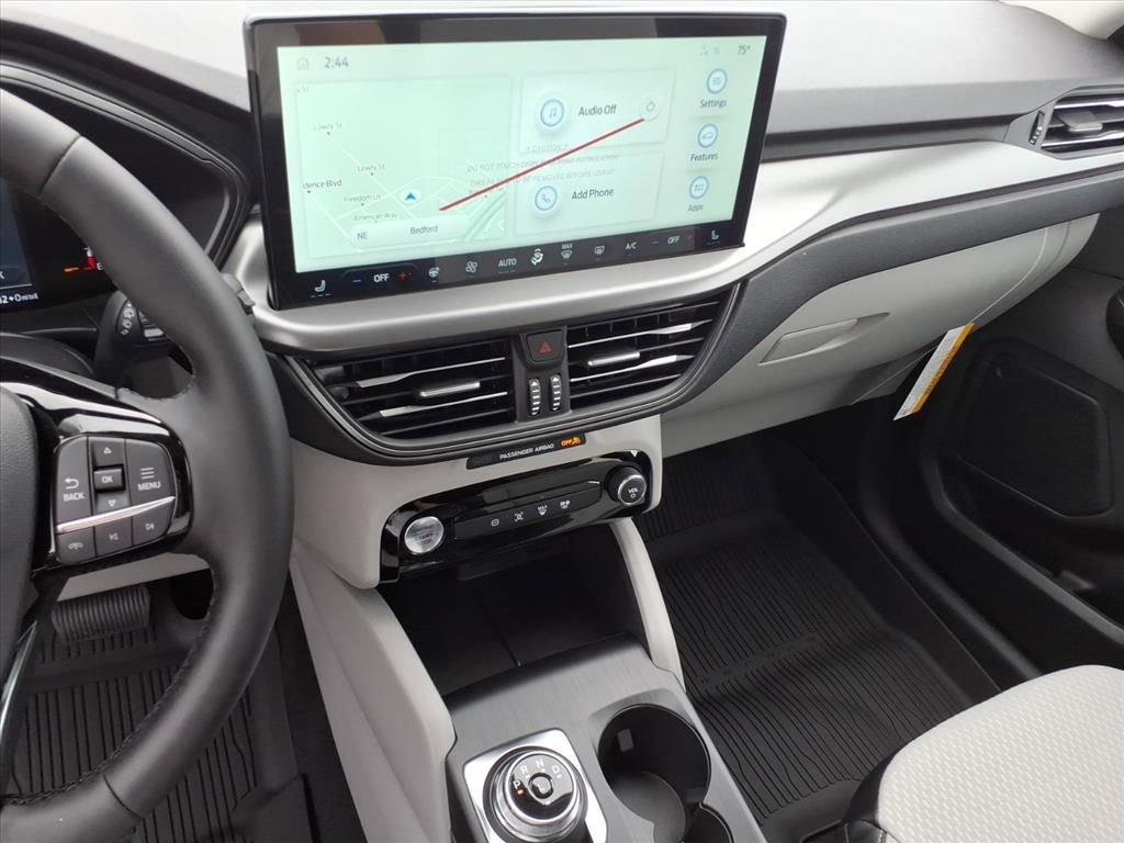 New 2025 Ford Escape SE image 17