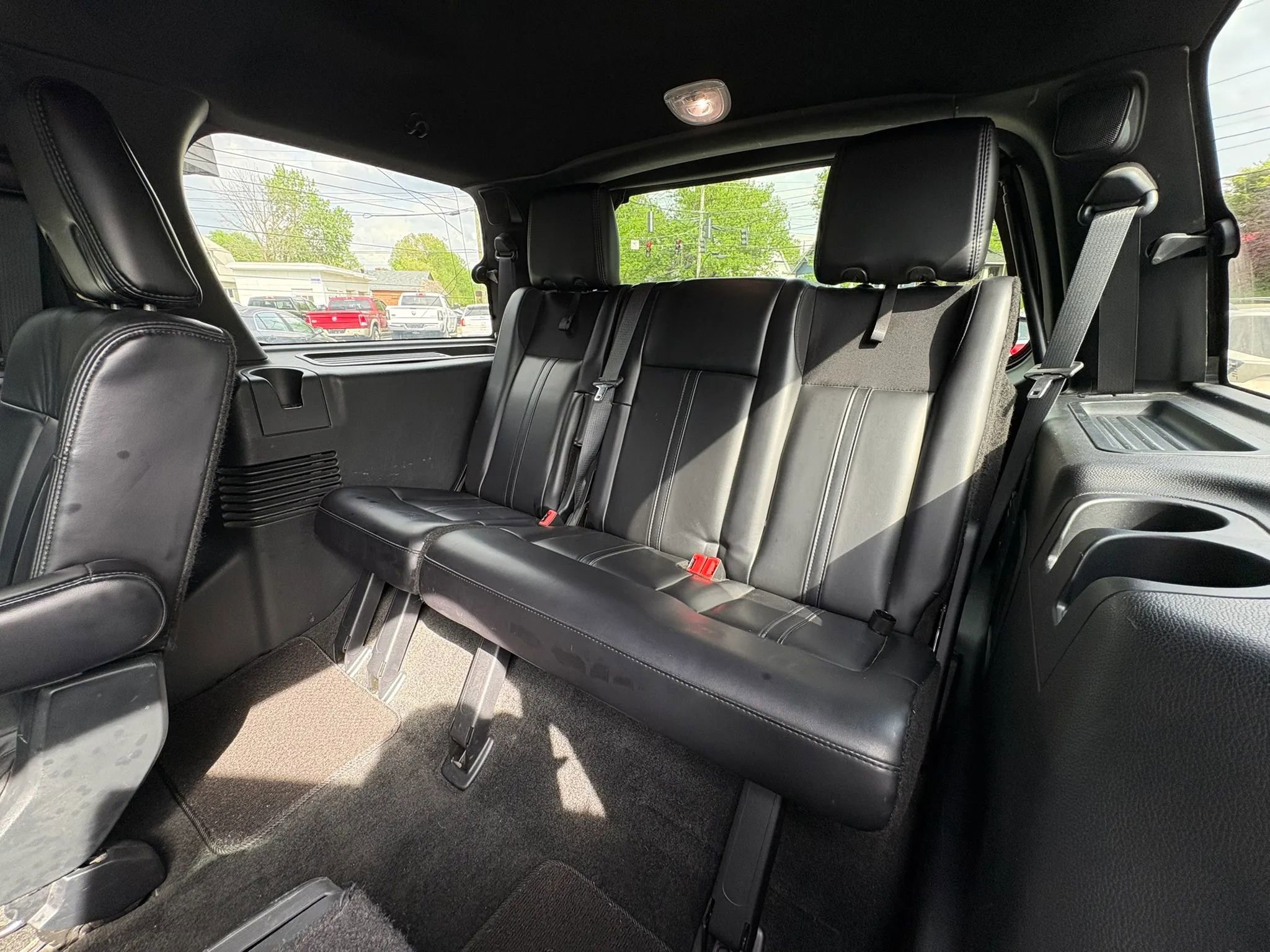 Used 2016 Lincoln Navigator Select image 16