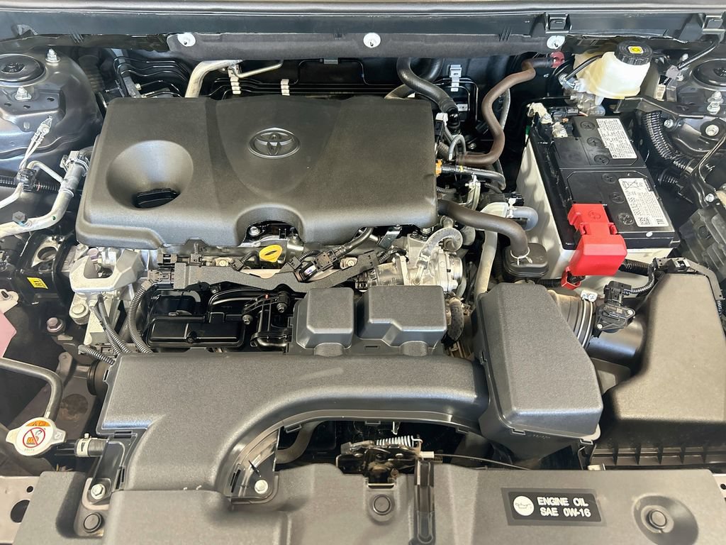 Used 2025 Toyota RAV4 XLE FWD image 27