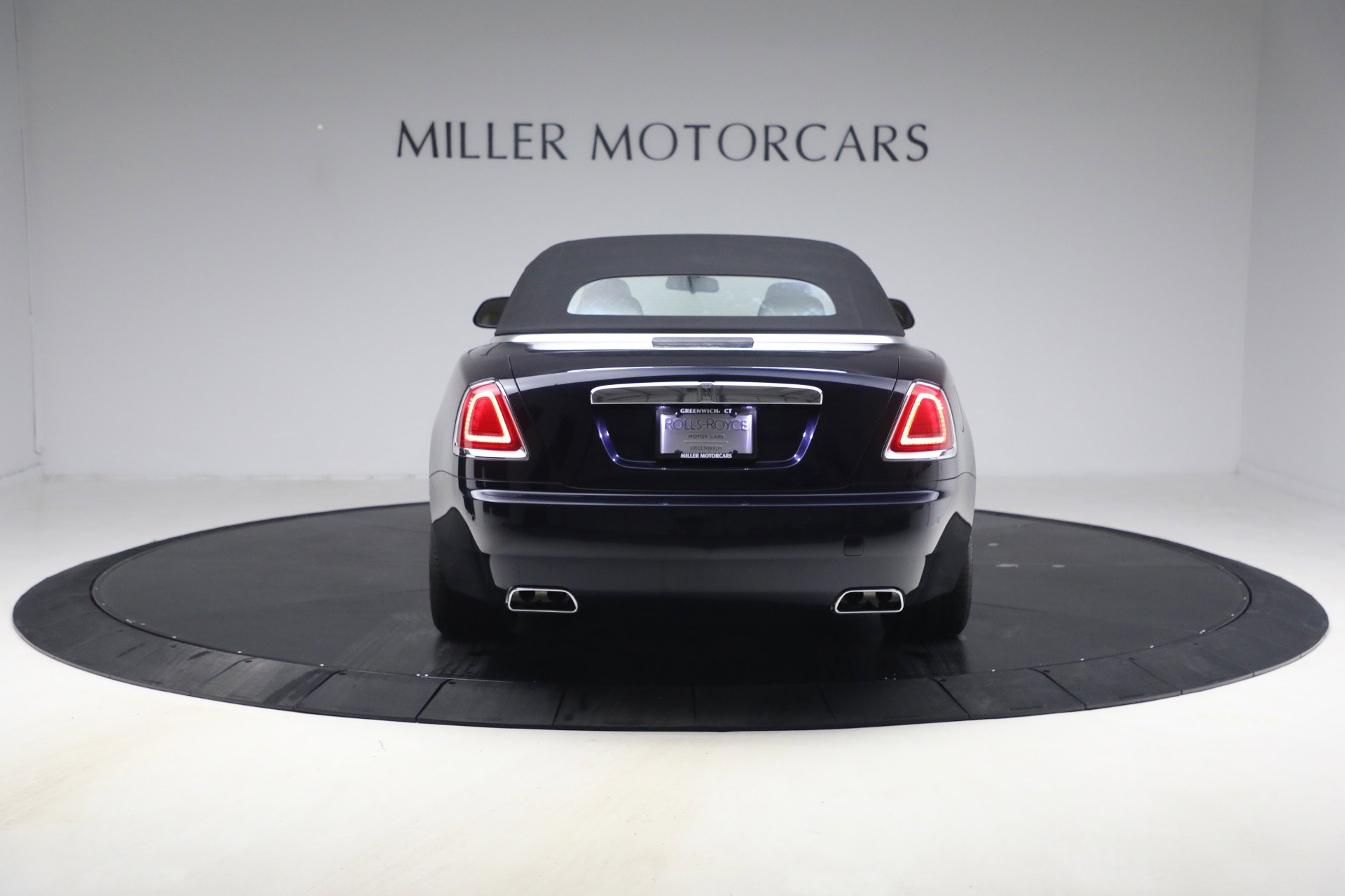 Certified 2017 Rolls-Royce Dawn image 14