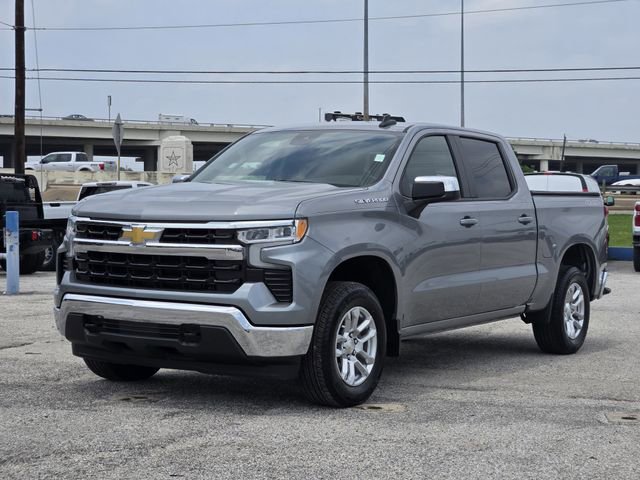 Used 2023 Chevrolet Silverado 1500 LT AWD/4WD image 3