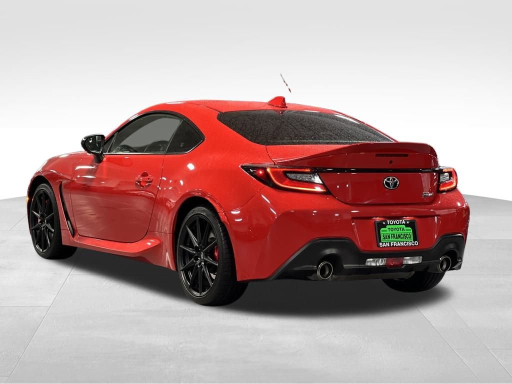 Certified 2024 Toyota GR86 Premium w/ Performance Package image 3
