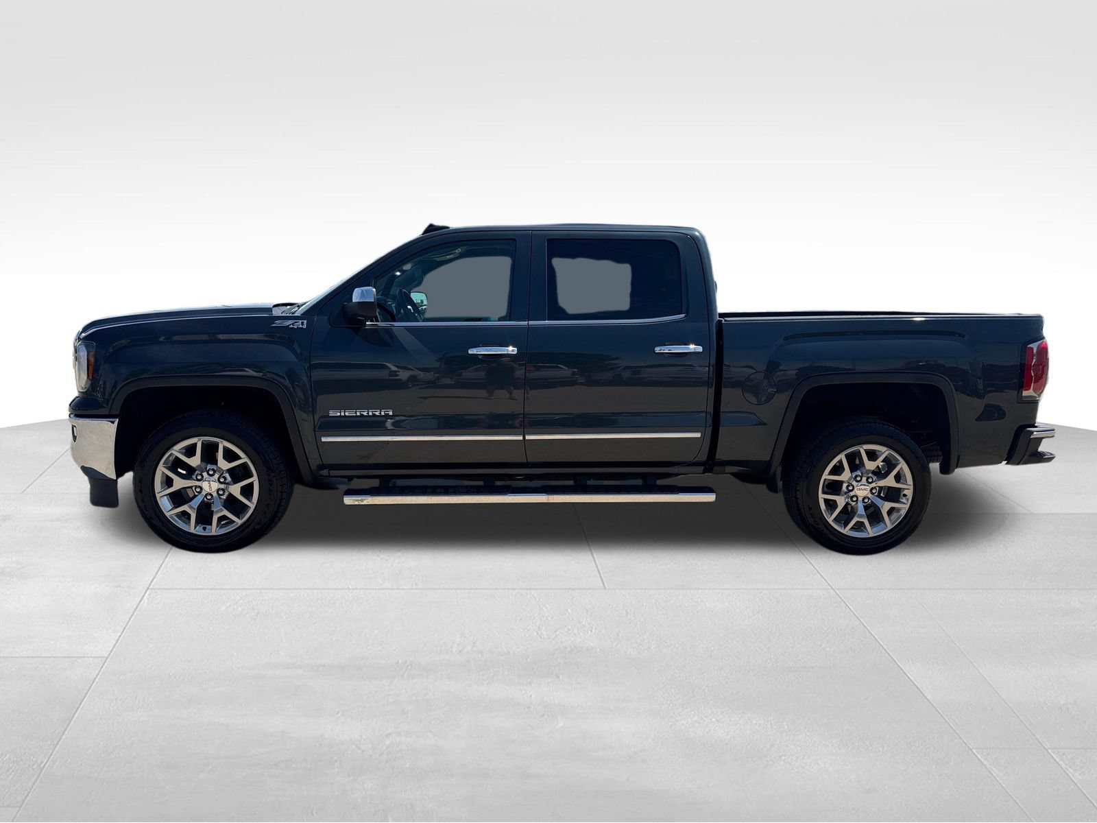 Used 2018 GMC Sierra 1500 SLT w/ SLT Premium Package AWD/4WD image 16