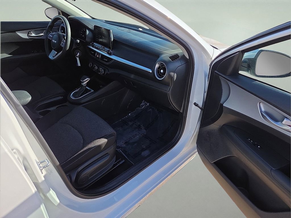 Used 2024 Kia Forte LXS image 13