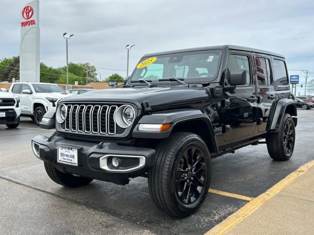 Used 2025 Jeep Wrangler Unlimited Sahara w/ Safety Group AWD/4WD image 5