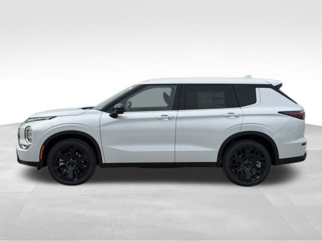 New 2026 Mitsubishi Outlander LE FWD image 20