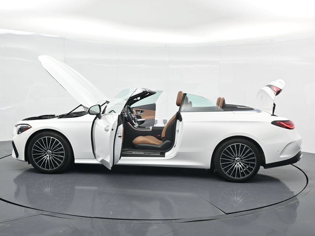 Used 2024 Mercedes-Benz CLE 300 4MATIC Cabriolet image 21
