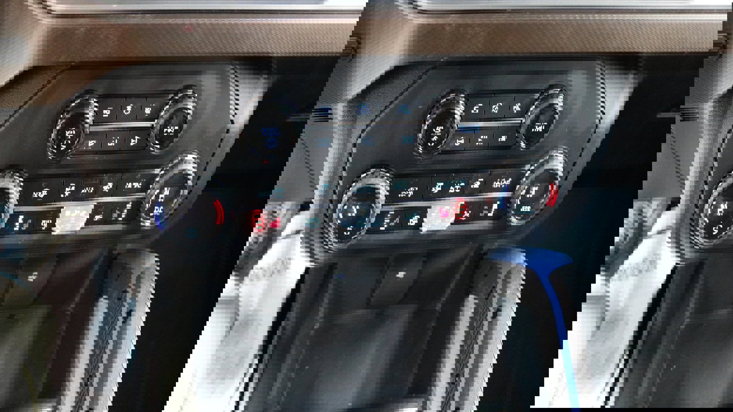 Used 2023 Ford Bronco Outer Banks image 20